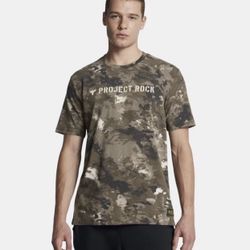 UNDER ARMOUR Project Rock Veterans Day AOP Camo Shirt Men’s Tee 1386929-366