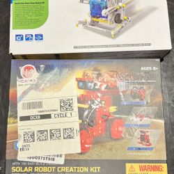 2 boxes Of Solar Robot New