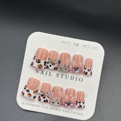 Luxury Press/glue On Nails 