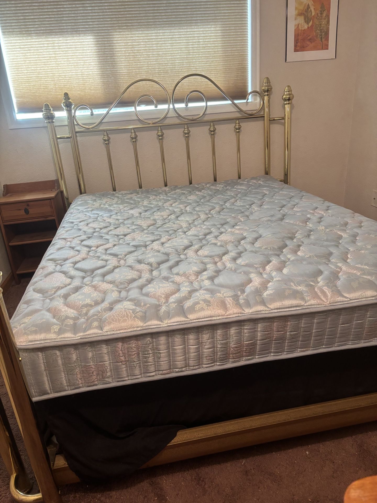 Gold Bed Frame (Queen)