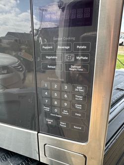 Stainless Steel Countertop Microwave with Sensor Cooking
