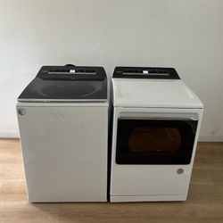 (DELIVERY AVAILABLE 🚚) Whirlpool Washer & GAS Dryer Set 