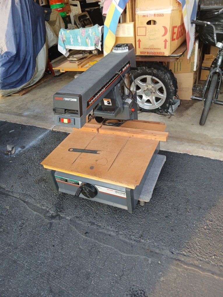 Radio alarm saw