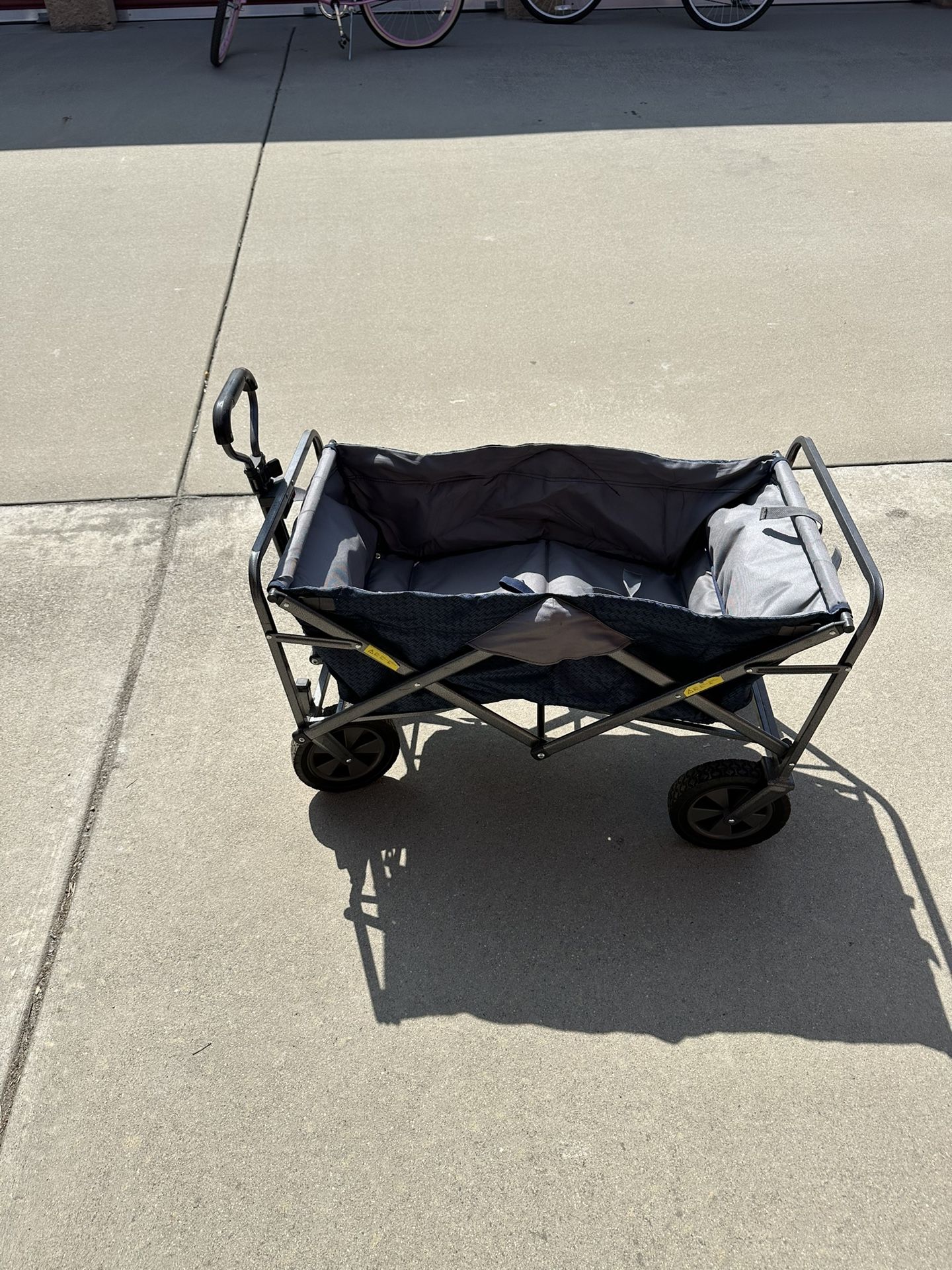 Collapsing Wagon
