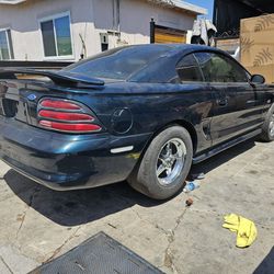 1994 Ford Mustang Part Out 