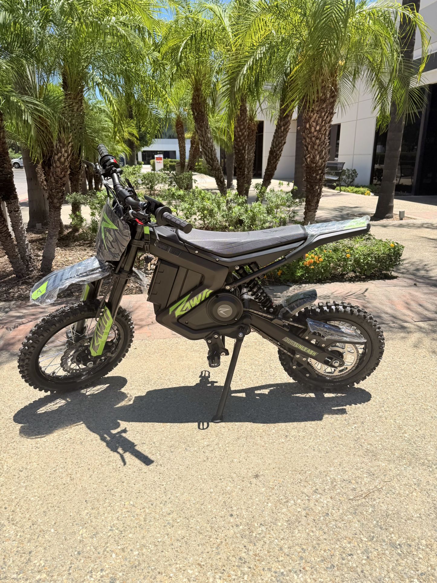 Rawrr Mantis Mini R