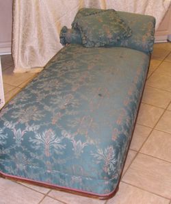 Chaise lounge