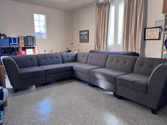 Modern Gray Sectional Sofa - Spacious and Comfortable