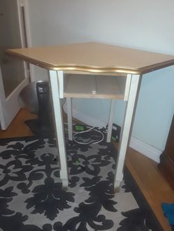 Corner desk