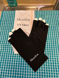 NEW! MelodySusie fingerless UV protection gloves designed for manicures