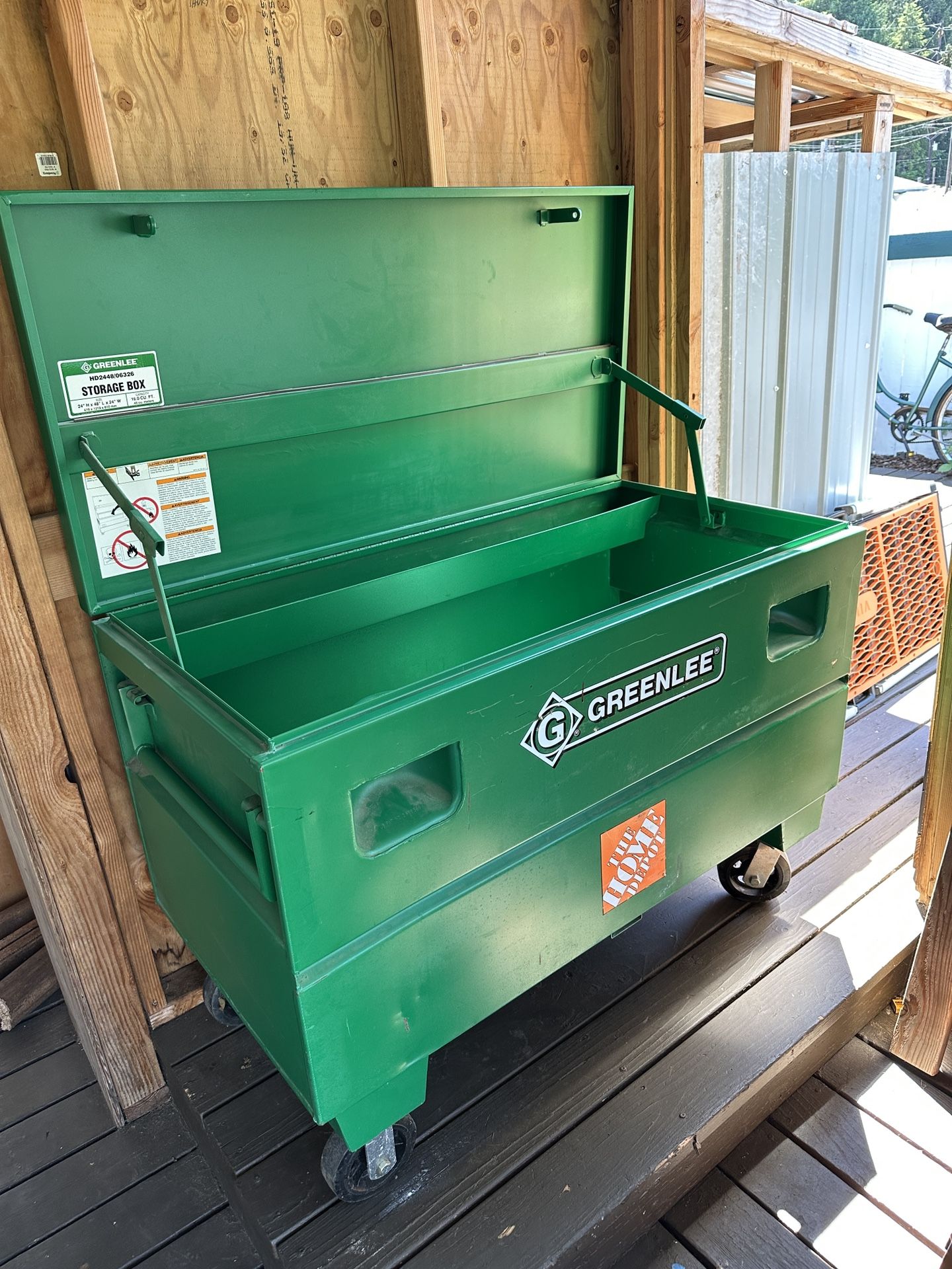 Greenlee 48” Tool Box With Casters In Excellent Condition.