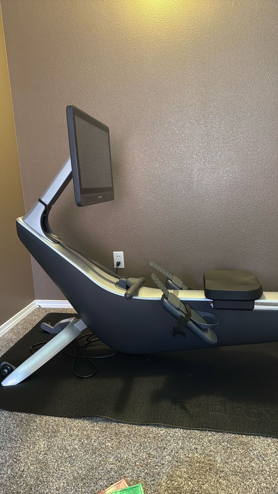 Rower (Hydrow Pro)
