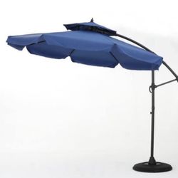 10 Ft Iron Cantilever Tilt Outdoor Patio Umbrella in Navy Blue