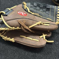 Rawlings 12.5” Baseball Glove – Great Condition, Ready to Play (glove is for the left hand)