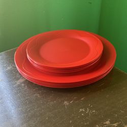 Platos Tupperwuare