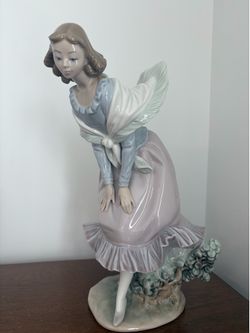 Lladro Figurine