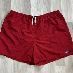 Patagonia Red Mens Shorts w/Pockets Size 2XL Outdoors Hiking. Good Condition, See All Pics