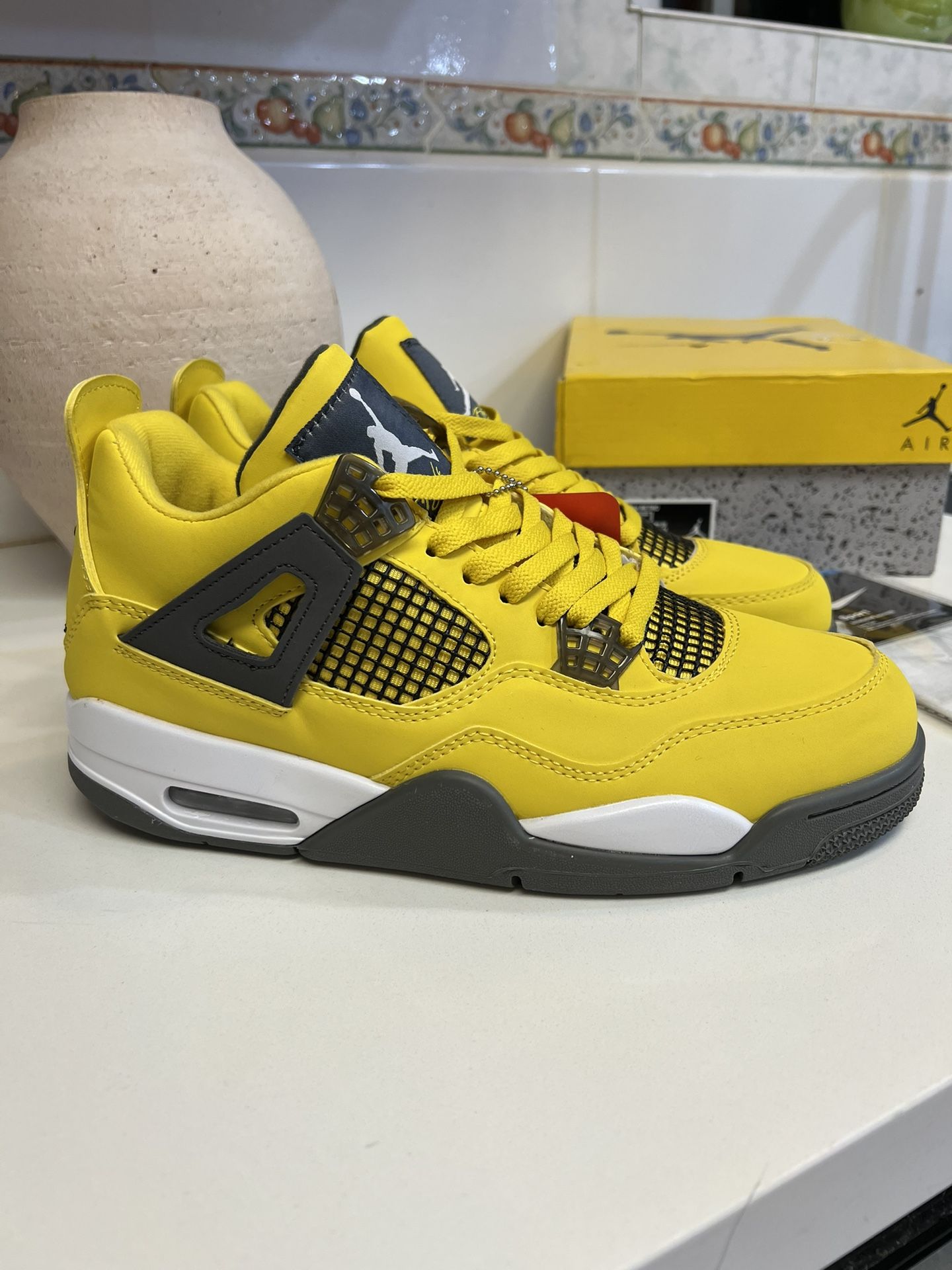 New Jordan 4 Lightning. Size 10