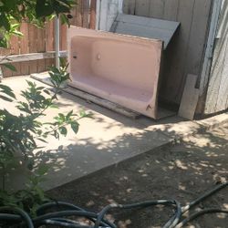 Bath Tub Cast Iron