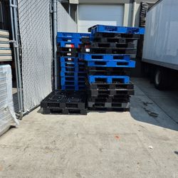 Plastic Pallets 