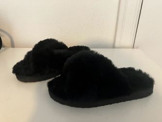 Fluffy Sandel, Slipper, Size 7