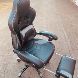 USED Respawn video gaming chair