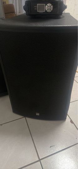 I am selling a pair of HK audio speakers model pulsar115 in good condition, ready for DJ or group use 1200 or better offer