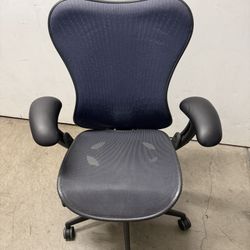 Herman Miller Mirra 1 