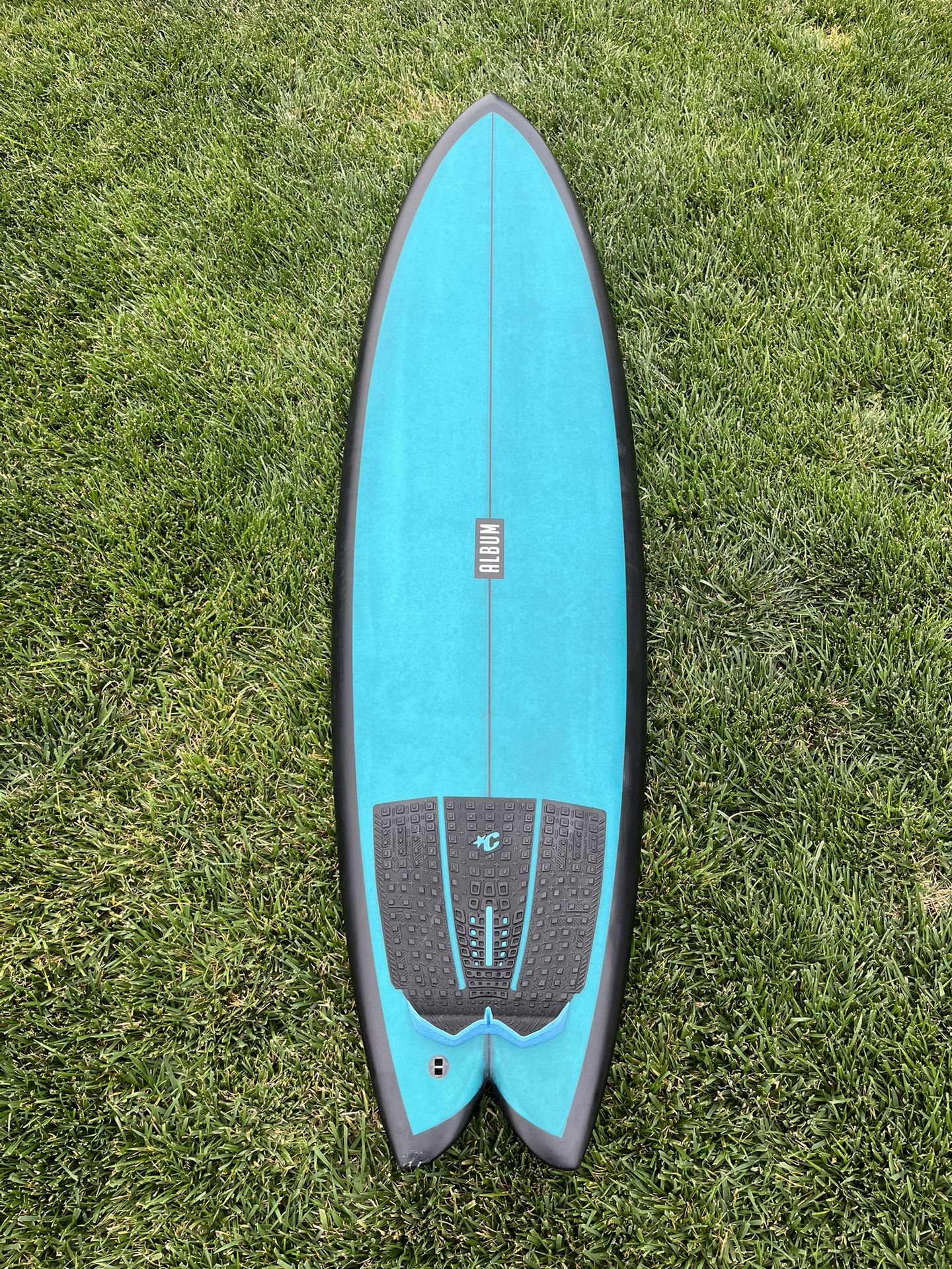 Surfboard-Album Vesper 6’10 Quad