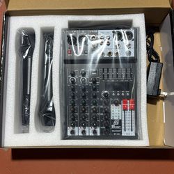 4 channel mixer with two mics