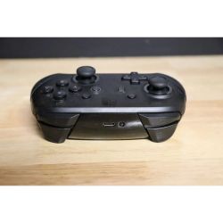 Nintendo Pro Controller 🎮