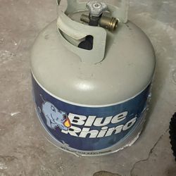 Barbecue gas tank