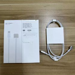  Apple MagSafe 2 to USB-C cable