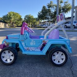 Fisher-Price Frozen Jeep Wrangler. Electric / Battery Kids Ride On Car 