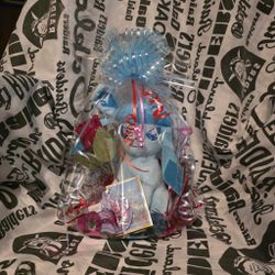 Glaceon Pokemon Eevee Valentine’s Day Basket