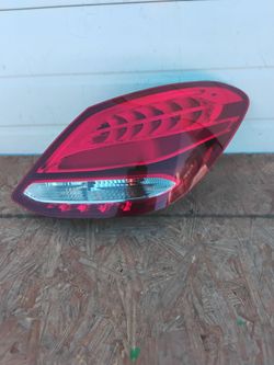 2015-2018 Mercedes-Benz C300 Rear Led Taillight