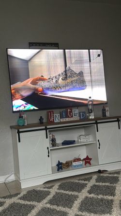 Hisense tv 65in