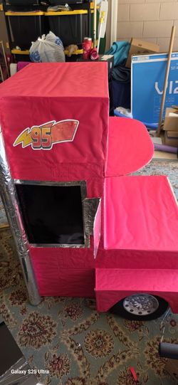 Mack Rayo McQueen Cars The Movie