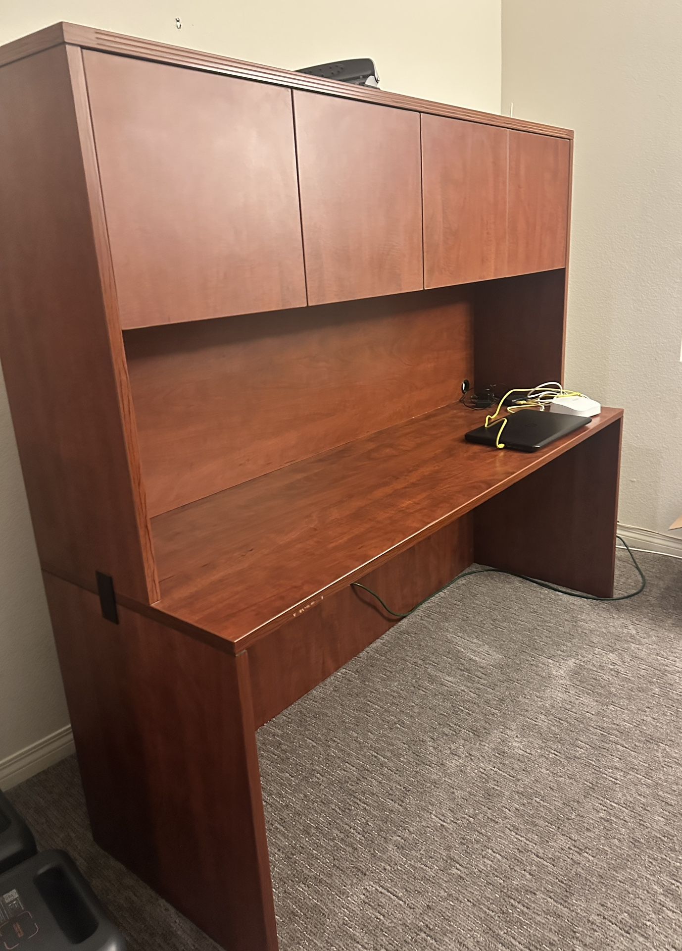 Office Furniture Set – Great Quality!