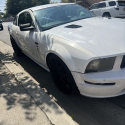 2008 Ford Mustang
