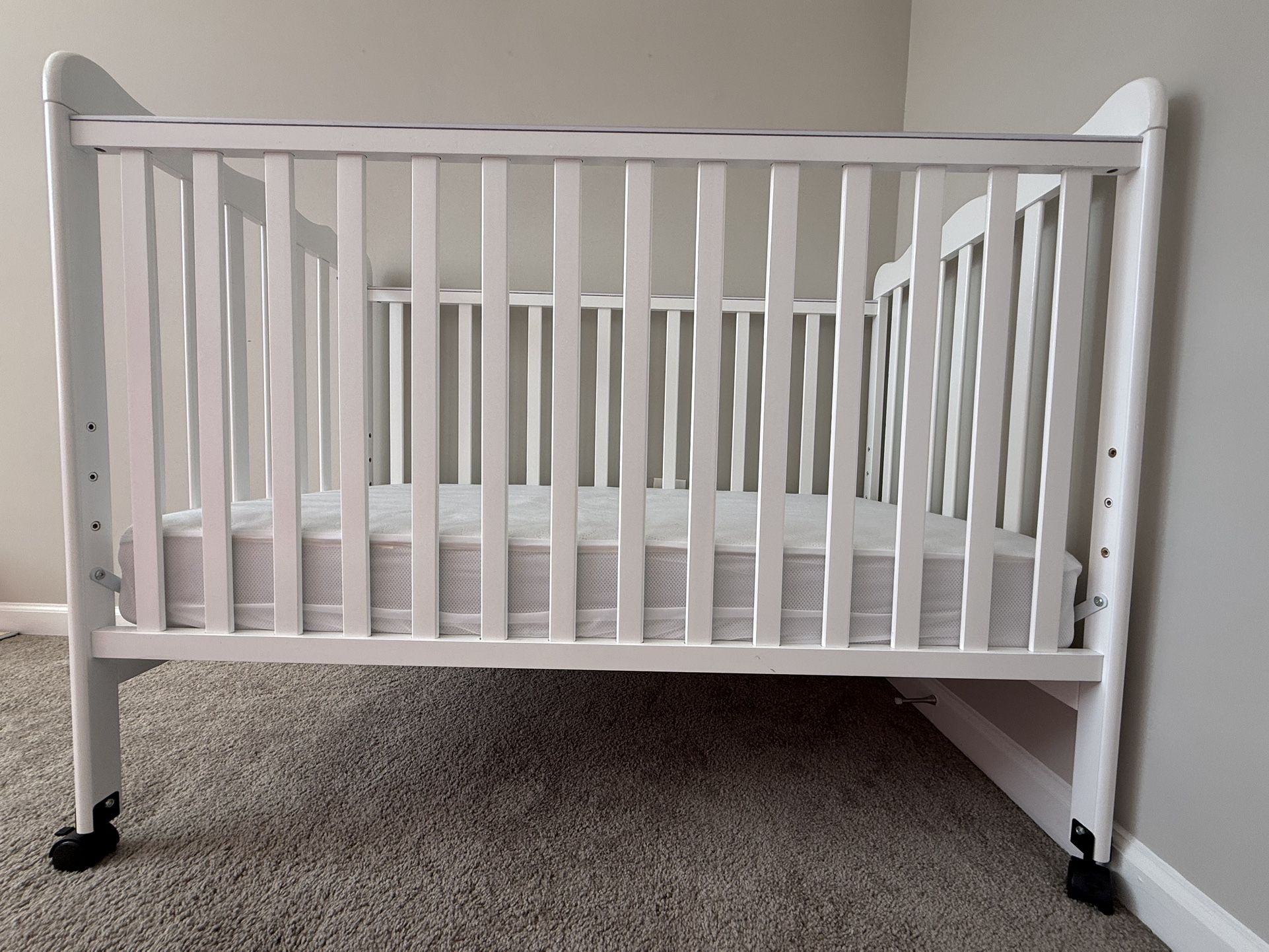 [Price Further Reduced] Convertible crib + mattress + protector (original price $200, receipt attached). Less than 1yr old.