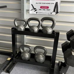 New 15,20,25,30,35lb kettlebells with rack. New in box 📦 $165