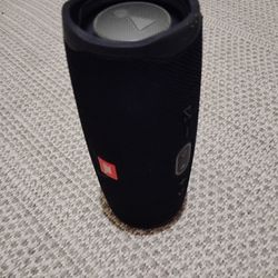 JBL Charge 4 Bluetooth Speaker