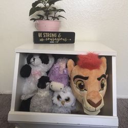  White End Table /White Shelf/ Storage 