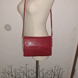 Vintage Whiting and Davis Metal Mesh  Over The Shoulder Purse,And Red Leather Hand Bag,Never Been Used,Perfect Shape,With Detachable  Strap.