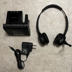 Plantronics Wireless Duo Headsets w/C052 & W02 Base Bluetooth Tested