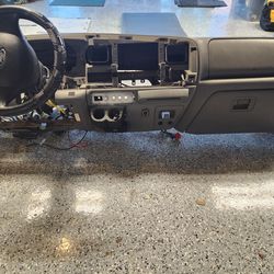 2006 FORD F350 XL Dash For Parts