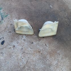 99 Ford F150 Headlight Lens 