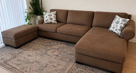 FREE COUCH