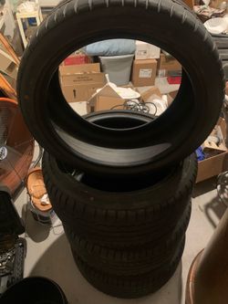 Set of four Dunlop 245/40/R18 97y